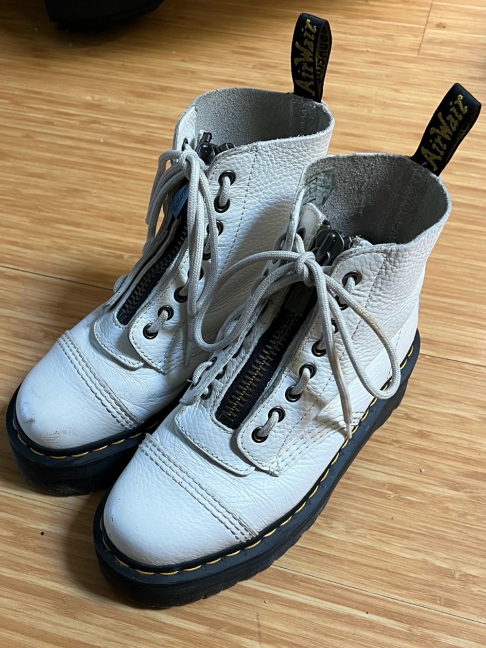 Dr. Martens - Sinclair boot